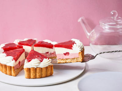苺のレアチーズケーキ