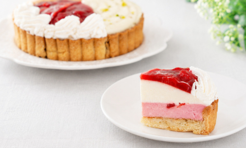 苺のレアチーズケーキ