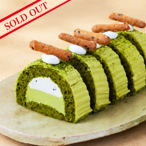 【限定品】挽茶香るごまの米粉クリームケーキ（カット済）