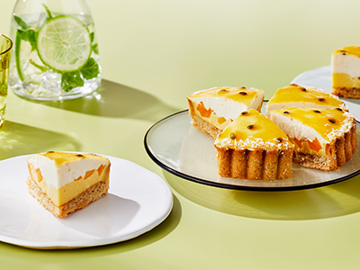 パッションとマンゴーのレアチーズケーキ